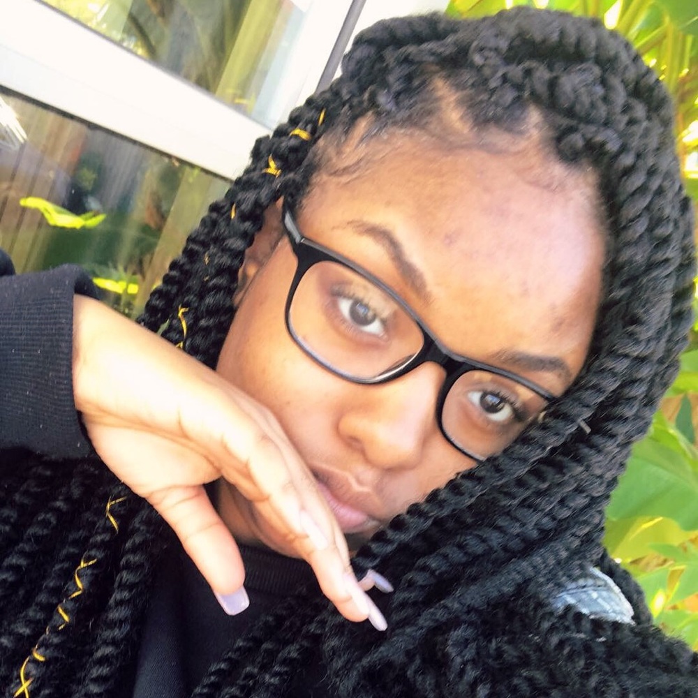 Meet your Posher, Alia